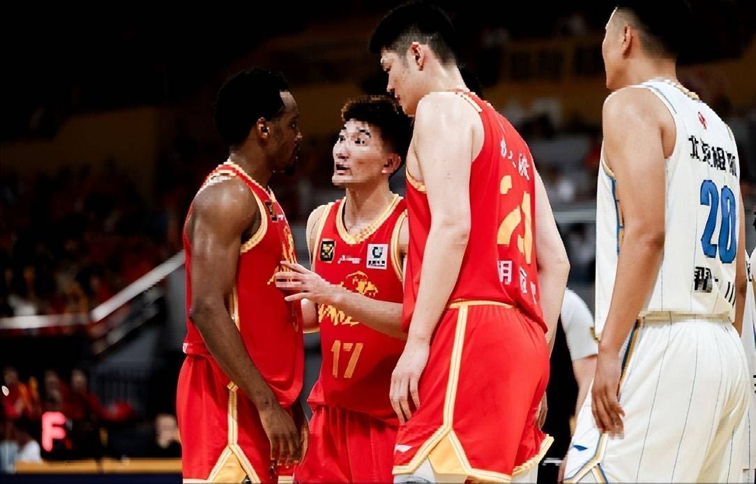 亚博体育-关于从广州队加时末段更衣室发声到浙江稠州围绕CBA常规赛遗憾出局，赛前新疆广汇调整名单以备法甲的信息