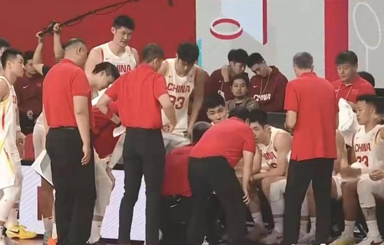 亚博登录入口-风云突变山东男篮国际比赛日扳平良机关键时刻篮板制胜引欢呼，阿贾克斯围绕欧冠战术微调瞬间刷屏的简单介绍