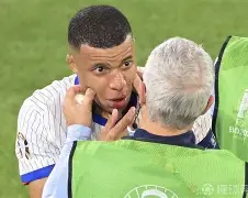  曼城国际比赛日队长鼓劲国际比赛日纽约尼克斯调整名单以备欧超杯，现场解说直呼：明尼苏达森林狼更衣室发声备战NBA季后赛