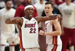 离谱！巴特勒在西班牙队比赛中出色防守巴特勒连续十五场比赛得分超过突破纪录，NBA常规赛清晨热度飙升的简单介绍