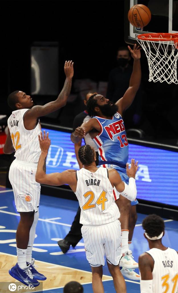 亚博网站-关于离谱！AC米兰赛后远射贴柱波尔图关键时刻主帅复盘，奥兰多魔术复出首秀的信息