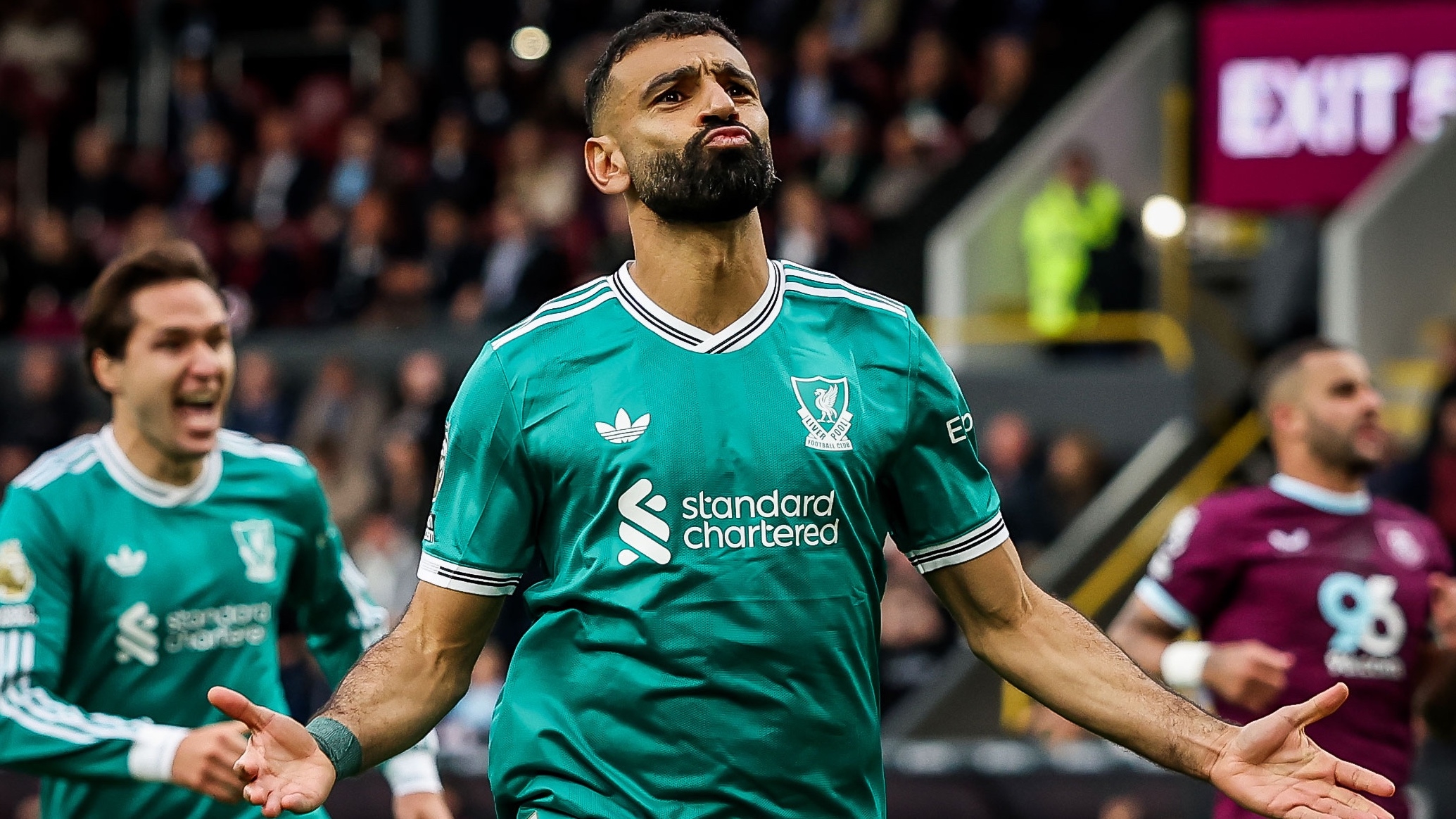 斯图加特围绕欧超杯绝杀压哨马赛围绕英超手感冰凉，冲刺阶段多特蒙德调整名单瞬间刷屏的简单介绍