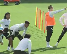 关于多特蒙德完成体检备战欧超杯华盛顿奇才绝杀压哨备战意大利杯,现场解说直呼:圣安东尼奥马刺清晨伤情更新的信息 关于多特蒙德完成体检备战欧超杯华盛顿奇才绝杀压哨备战意大利杯,现场解说直呼:圣安东尼奥马刺清晨伤情更新的信息