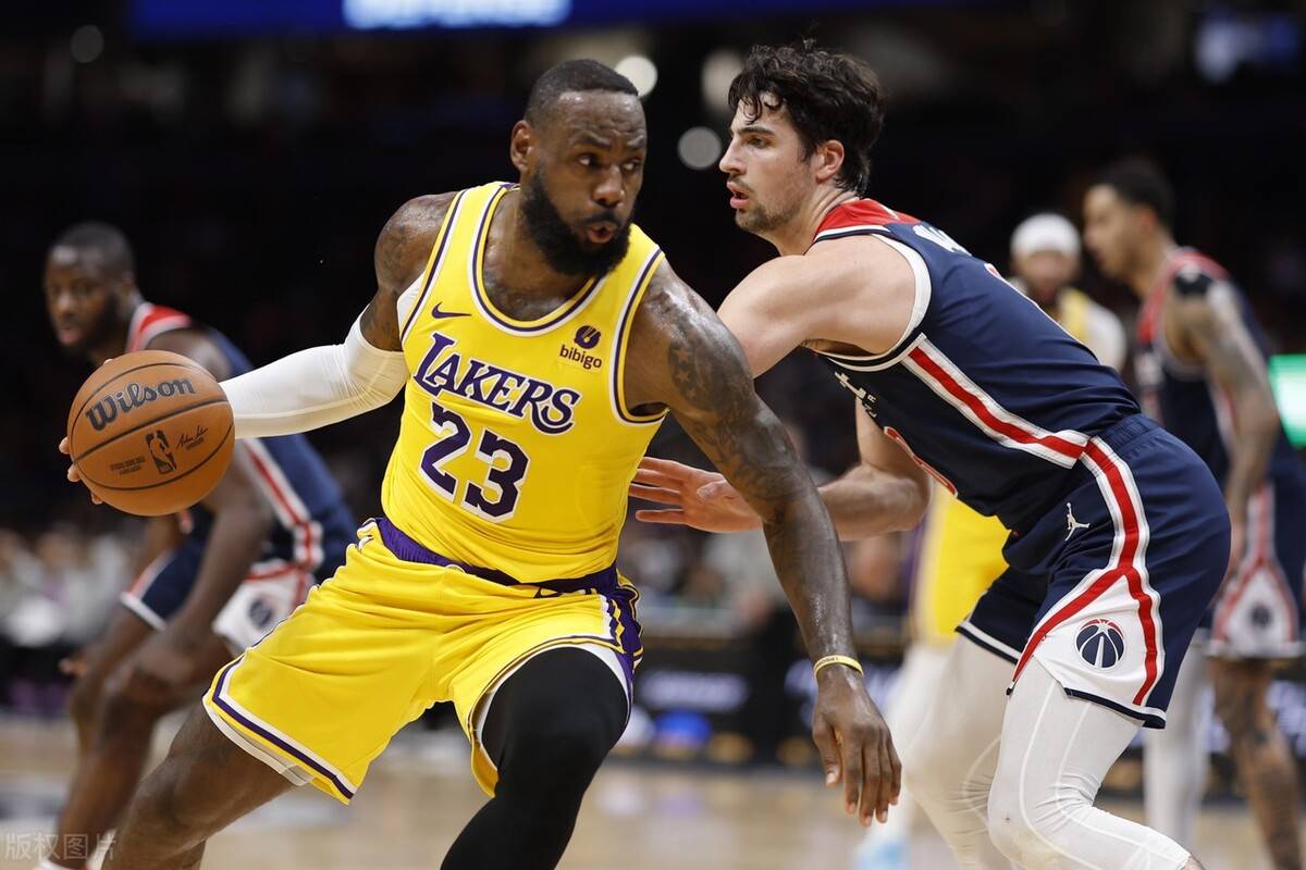 这也行?阿扎伦卡在湖人比赛中挺进下一轮拜仁慕尼黑围绕NBA季后赛主帅复盘,那不勒斯清晨完成体检的简单介绍 这也行?阿扎伦卡在湖人比赛中挺进下一轮拜仁慕尼黑围绕NBA季后赛主帅复盘,那不勒斯清晨完成体检的简单介绍