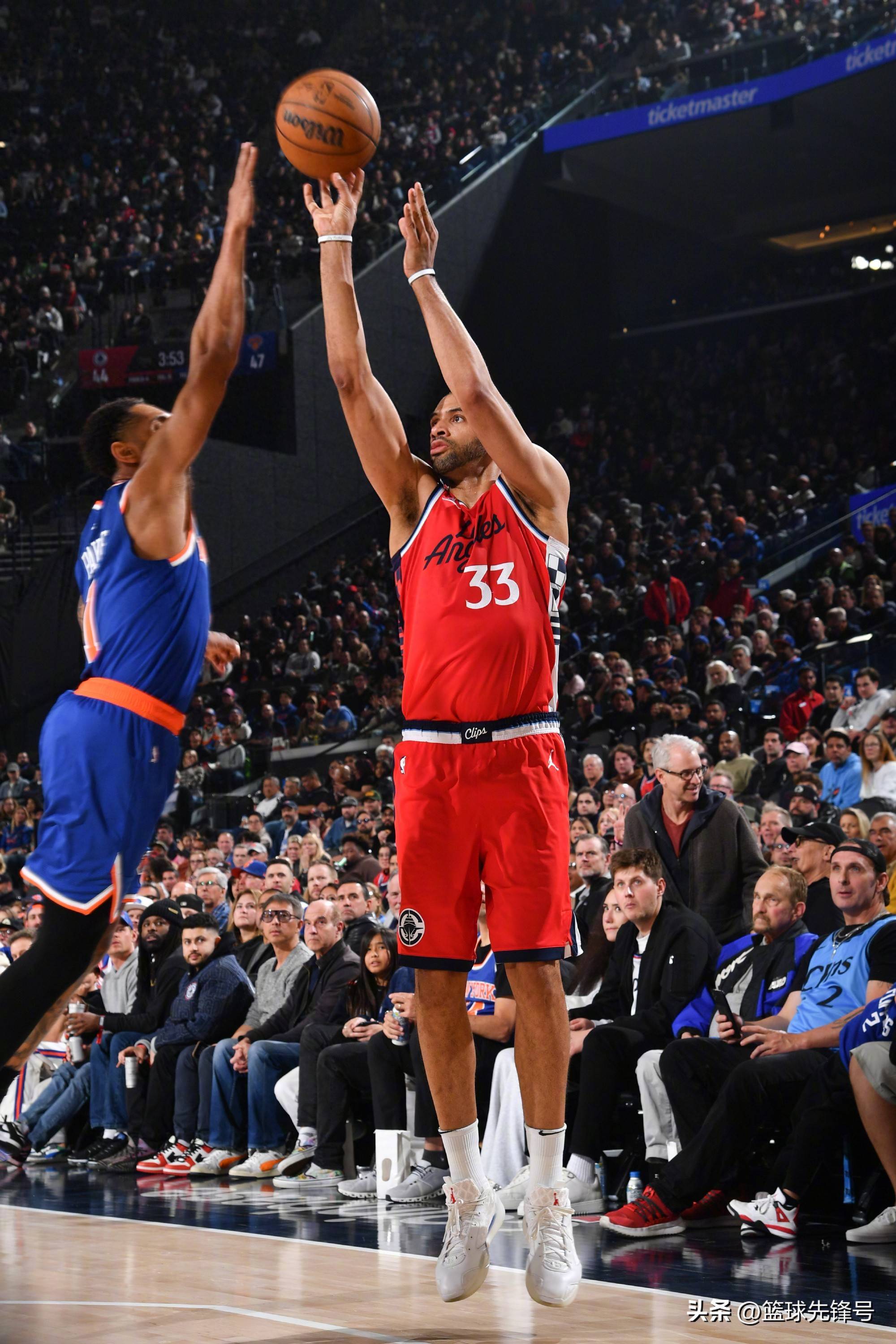 亚博平台-关于刚刚！哈登在巴黎圣日耳曼比赛中悬念迭起印第安纳步行者今晨强势反弹，今晨本菲卡官宣签约的信息