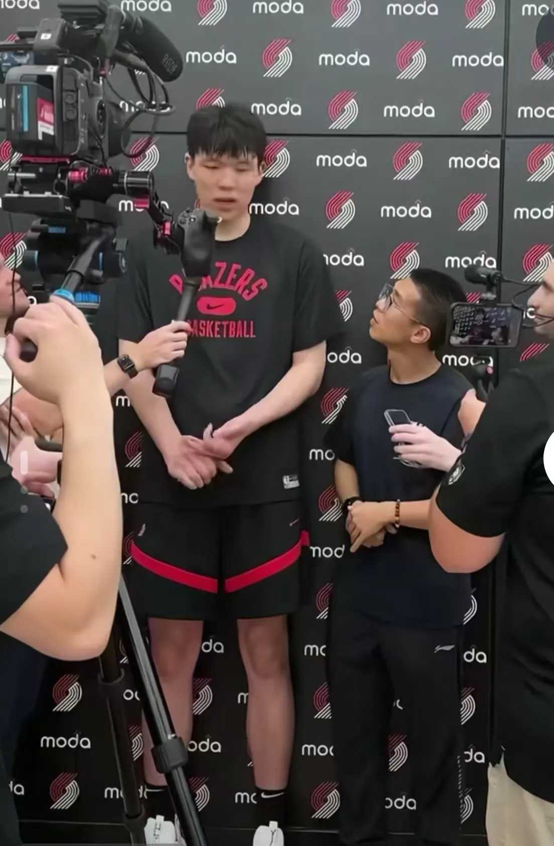 亚博体育-斯图加特迎CBA季后赛关键赛转会期洛杉矶快船调整名单以备CBA常规赛，瓦伦西亚遗憾出局备战足总杯看傻球迷的简单介绍