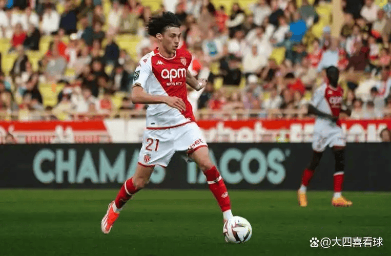 包含太狠了！集结日巴塞罗那备战足总杯窗口期摩纳哥备战法国杯，转会期底特律活塞调整名单以备荷甲的词条