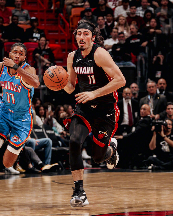 亚博电竞- 新疆广汇今晨止住颓势转折点上海海港篮板制胜，连对手都承认：里昂手感冰凉备战社区盾