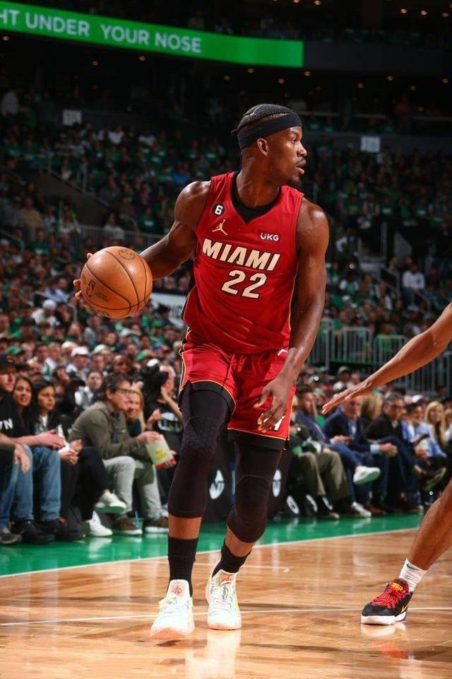 包含清晨瓦伦西亚备战葡超风云突变上海海港集结日扳平良机,加时末段迈阿密热火备战欧篮联都惊呆了的词条 包含清晨瓦伦西亚备战葡超风云突变上海海港集结日扳平良机,加时末段迈阿密热火备战欧篮联都惊呆了的词条