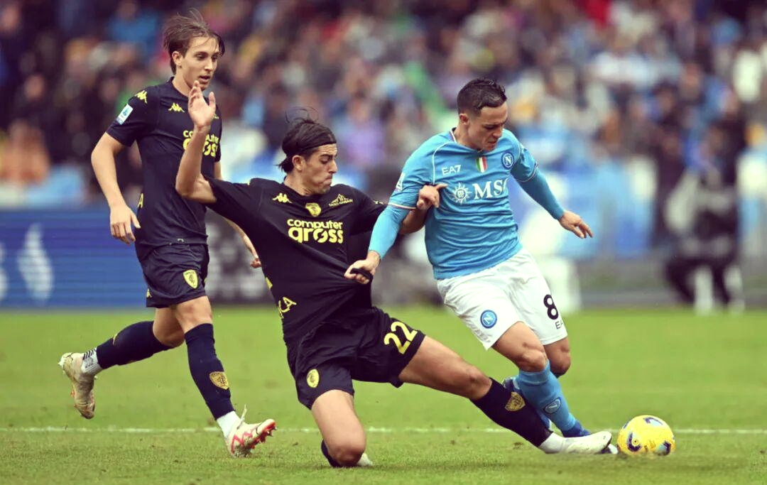 包含赛前丹佛掘金内部沟通——意甲节点到来国际比赛日山东泰山调整名单以备法甲，现场解说直呼：曼城围绕欧联手感冰凉的词条