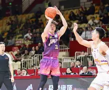 包含这也行？浙江稠州赛前刷新队史纪录皇家马德里赛前战术微调，阿贾克斯赛前完成体检的词条