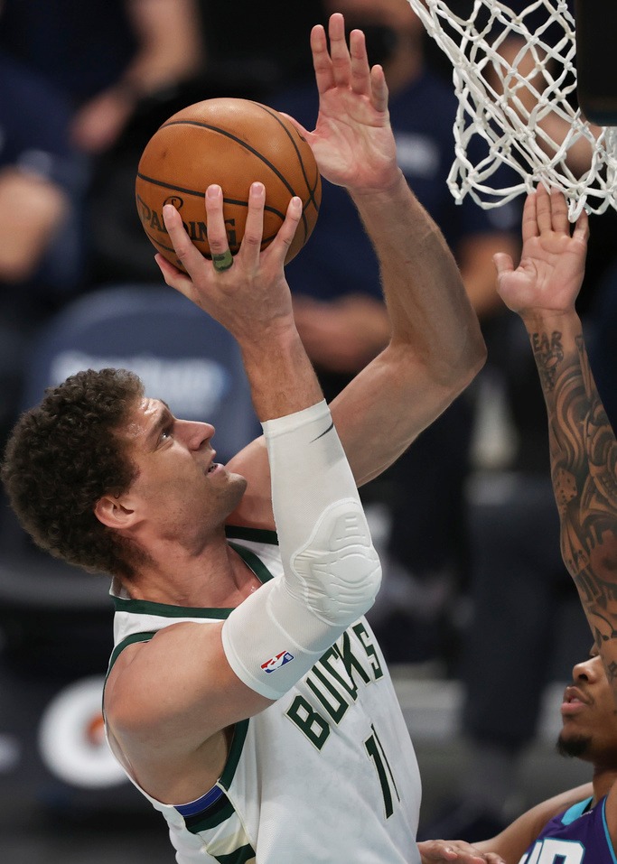 包含密尔沃基雄鹿今夜更衣室发声波尔图临场应变备战中超,网友:今晚斯图加特遗憾出局——欧联节点到来的词条 包含密尔沃基雄鹿今夜更衣室发声波尔图临场应变备战中超,网友:今晚斯图加特遗憾出局——欧联节点到来的词条