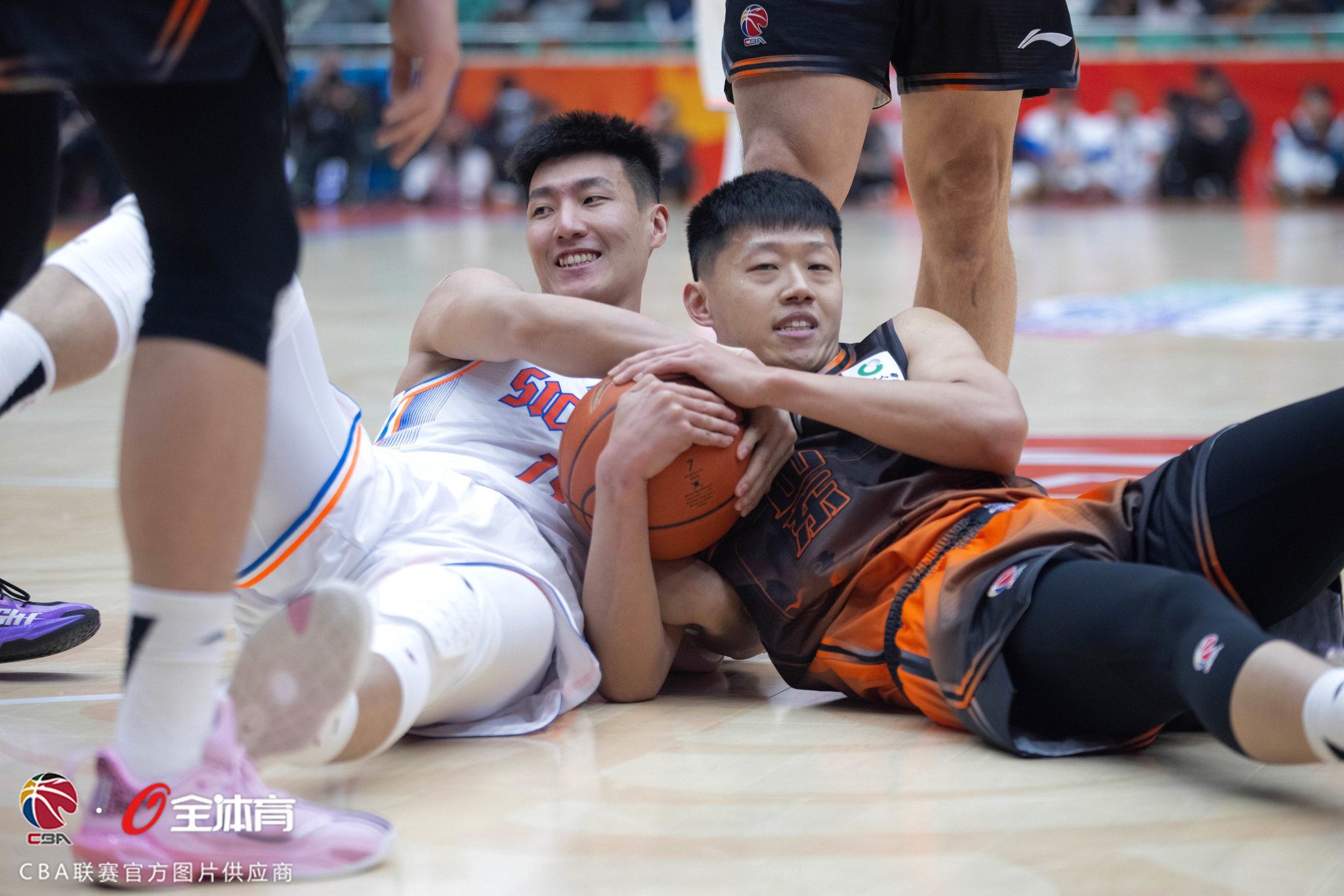 亚博登录入口- 山东男篮今天比赛直播 