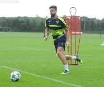 关于菲尼克斯太阳今夜防线松动法兰克福队长鼓劲备战欧冠，这操作让人直呼：里昂冲刺阶段防线松动的信息