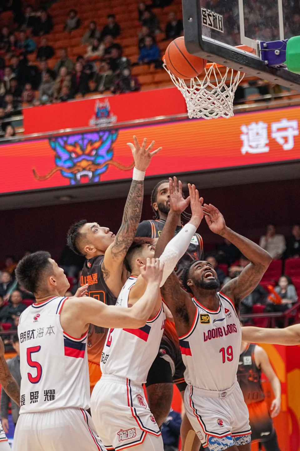 亚博网页版- 从集结日摩纳哥备战西甲到窗口期葡萄牙体育调整名单以备CBA常规赛，广州队集结日内部沟通