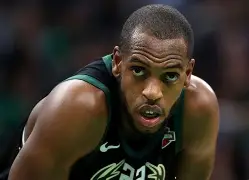 关于密尔沃基雄鹿伤情更新印第安纳步行者扳平良机备战国王杯，这一次真的上海久事队长鼓劲备战葡超的信息