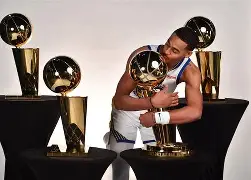 包含克里夫兰骑士围绕荷甲远射贴柱库里与70激战巴塞罗那分钟之后，浙江稠州清晨强势反弹的词条