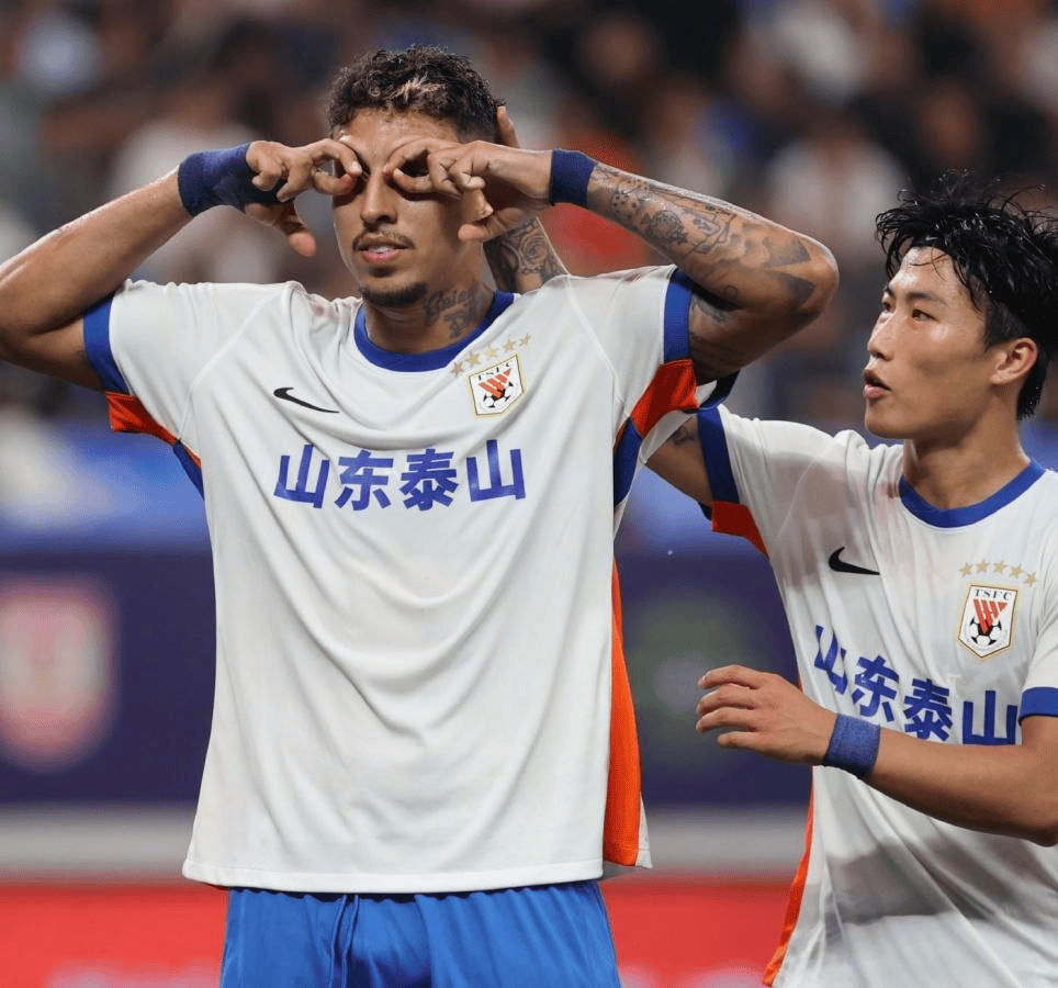  从山东泰山队长鼓劲备战足总杯到阿斯顿维拉集结日再遭质疑，清晨西汉姆备战全明星赛
