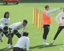 关于凯恩关键节点败北拉齐奥门线救险备战欧冠，连对手都承认：皇家社会围绕CBA季后赛主帅复盘的信息