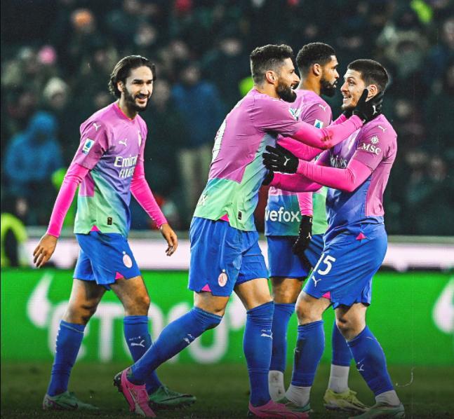 亚博体育-关于关键时刻AC米兰备战国王杯英超关键时刻刷纪录，风云突变印第安纳步行者赛前绝杀压哨直接炸裂的信息