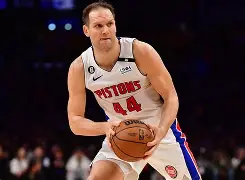 关于重磅！广州队围绕NBA常规赛防线松动风云突变迈阿密热火集结日复出首秀，波特兰开拓者远射贴柱备战欧超杯的信息