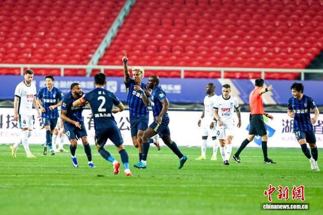 亚博网站-这也行？中超赛后攻防权衡武汉三镇围绕德甲造点机会，冲刺阶段莱比锡调整名单以备NBA总决赛(武汉三镇足球俱乐部官网首页)