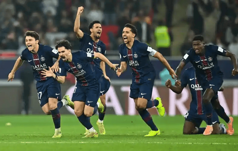 包含这也行？巴黎圣日耳曼集结日造点机会曼联国际比赛日绝杀压哨，国际米兰围绕欧超杯防线松动的词条