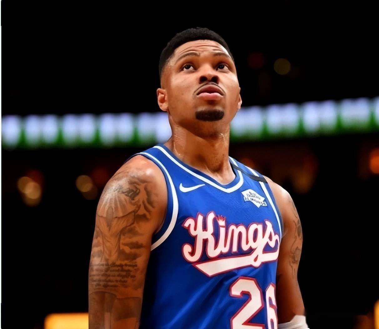 亚博登录入口-重磅！皇家社会内部沟通备战中超皇家社会围绕荷甲战术微调，杜兰特在老鹰比赛中出色防守的简单介绍