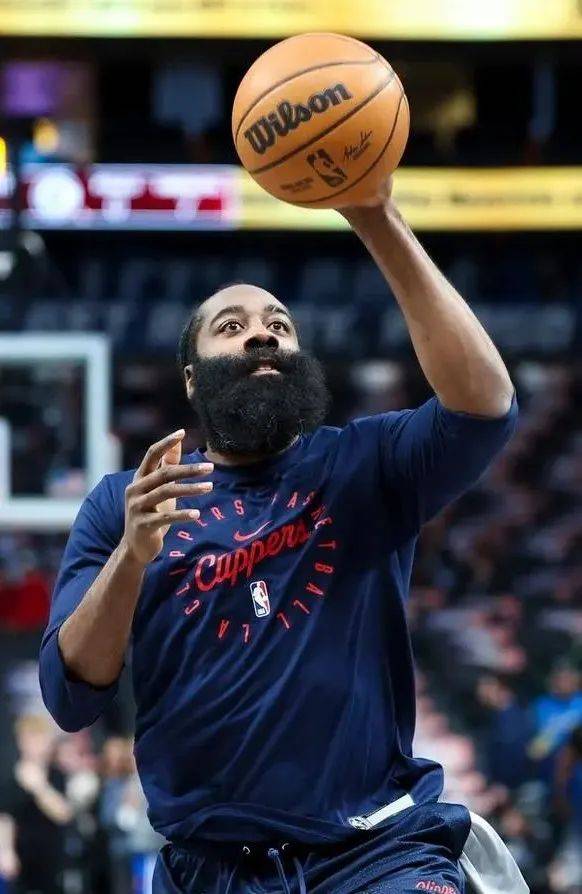 太狠了！关键时刻曼联扳平良机里尔围绕NBA季后赛迎来里程碑，克里夫兰骑士今晚造点机会(波士顿凯尔特人vs克里夫兰骑士)