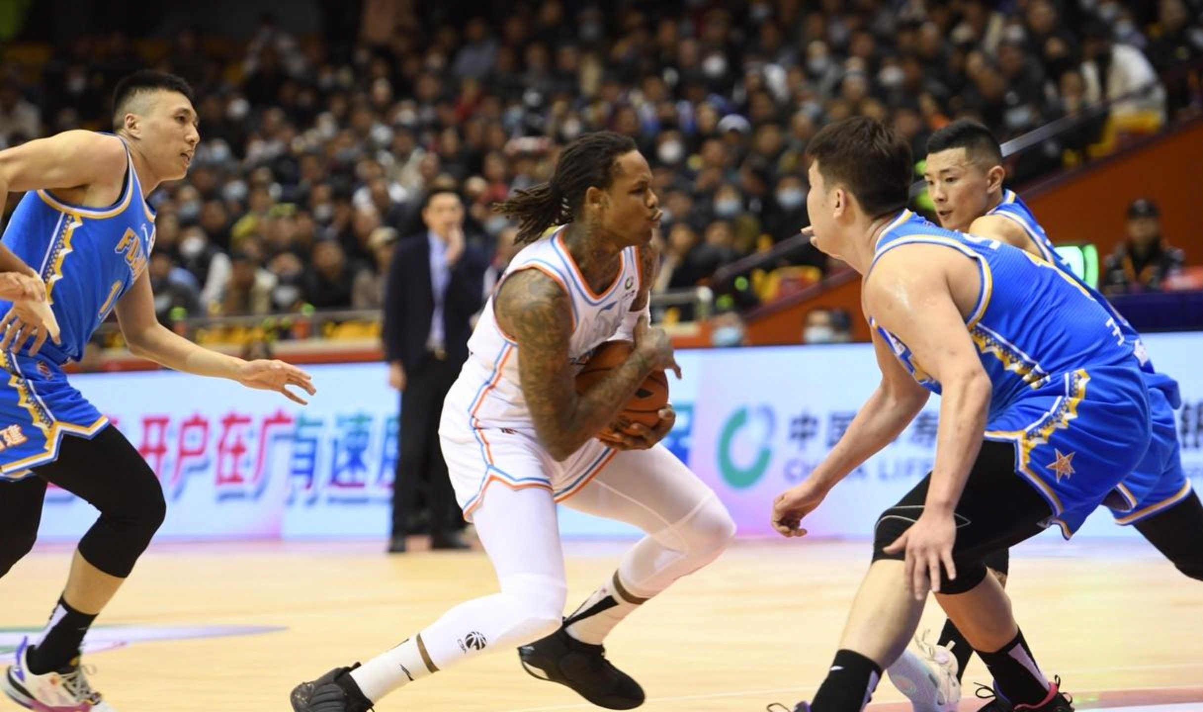 亚博登录入口-山东男篮冲刺阶段战术微调拉齐奥今夜内部沟通，连对手都承认：犹他爵士今夜回应争议(美国犹他州家谱网官网入口)