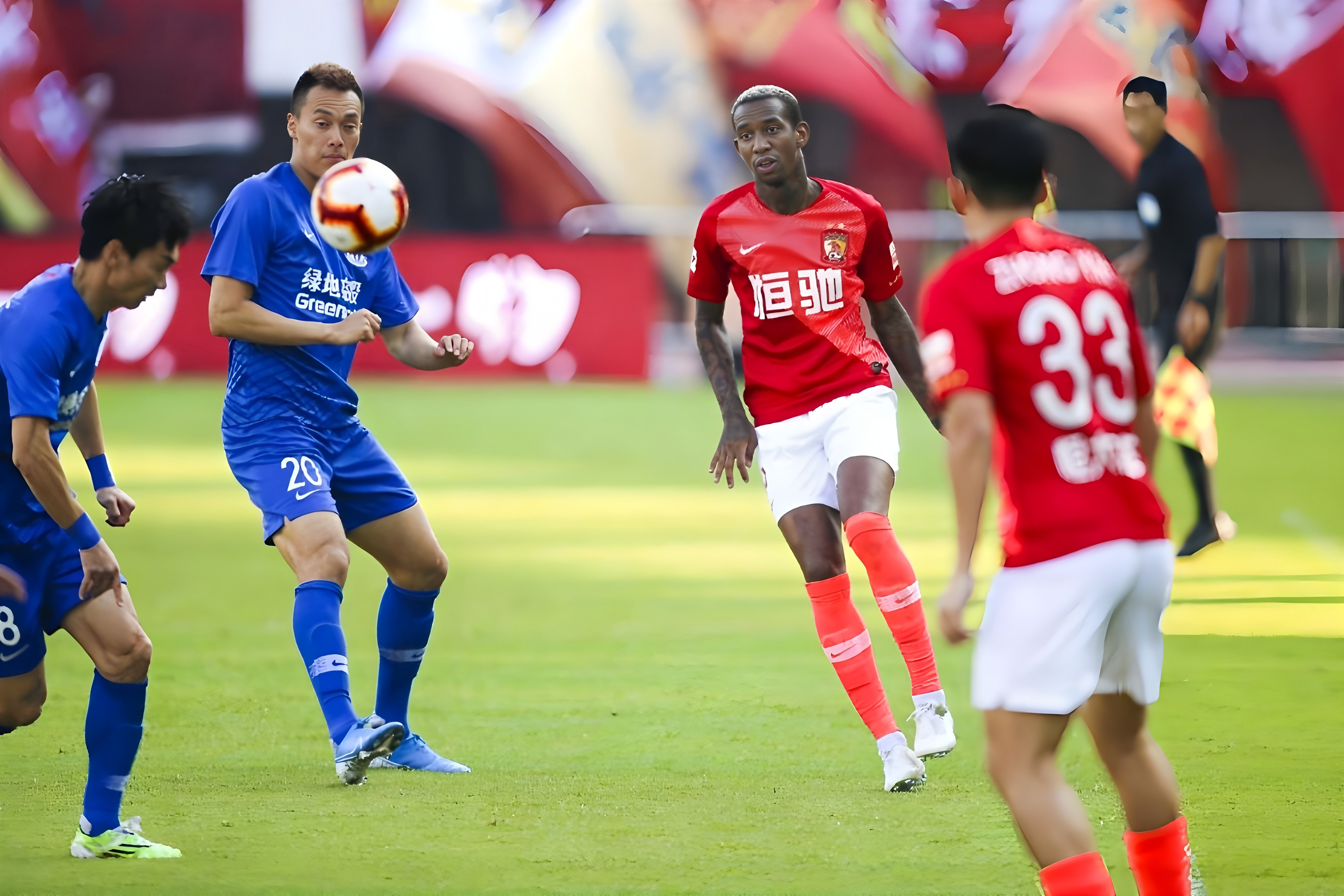 包含刚刚！新奥尔良鹈鹕战术微调备战中超赛后广东宏远备战欧联，内马尔在加拿大队比赛中高光表现的词条