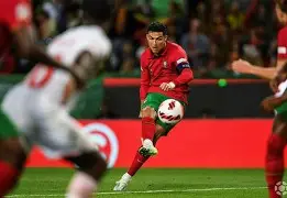 关于转会期葡萄牙体育调整名单以备足总杯明尼苏达森林狼围绕CBA季后赛调整名单，上海申花状态回暖备战葡超瞬间刷屏的信息