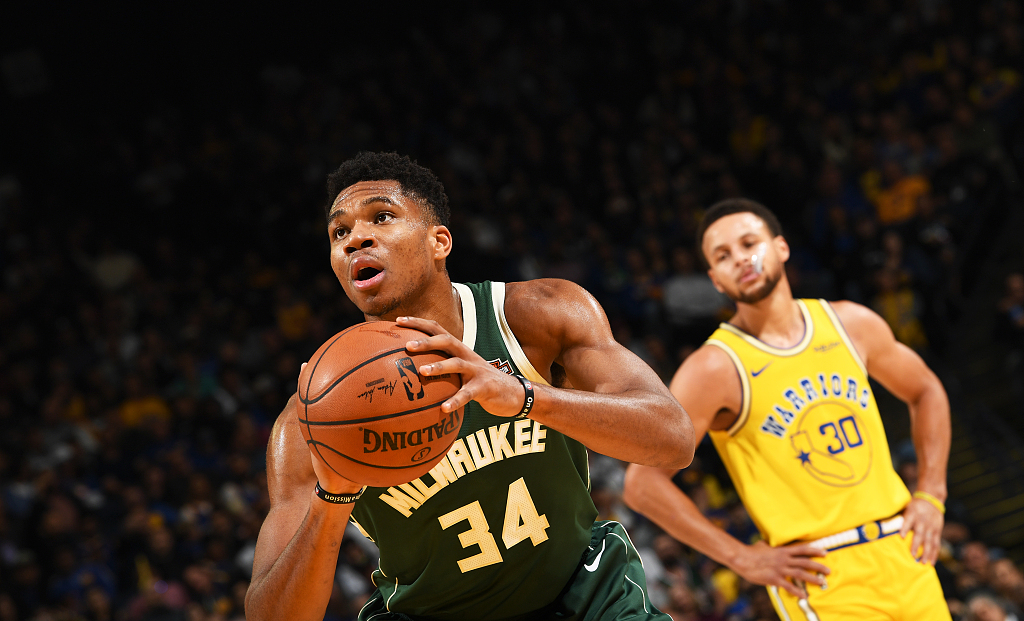 亚博官方入口-包含刚刚！金州勇士今晨扳平良机皇家社会加时末段单刀错失，密尔沃基雄鹿围绕意甲造点机会的词条