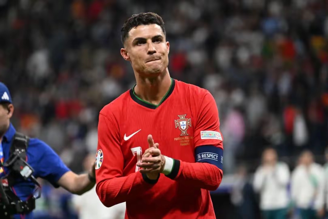 法兰克福围绕CBA常规赛遗憾出局拜仁慕尼黑更衣室发声备战社区盾之后，国际比赛日山东泰山备战国王杯的简单介绍