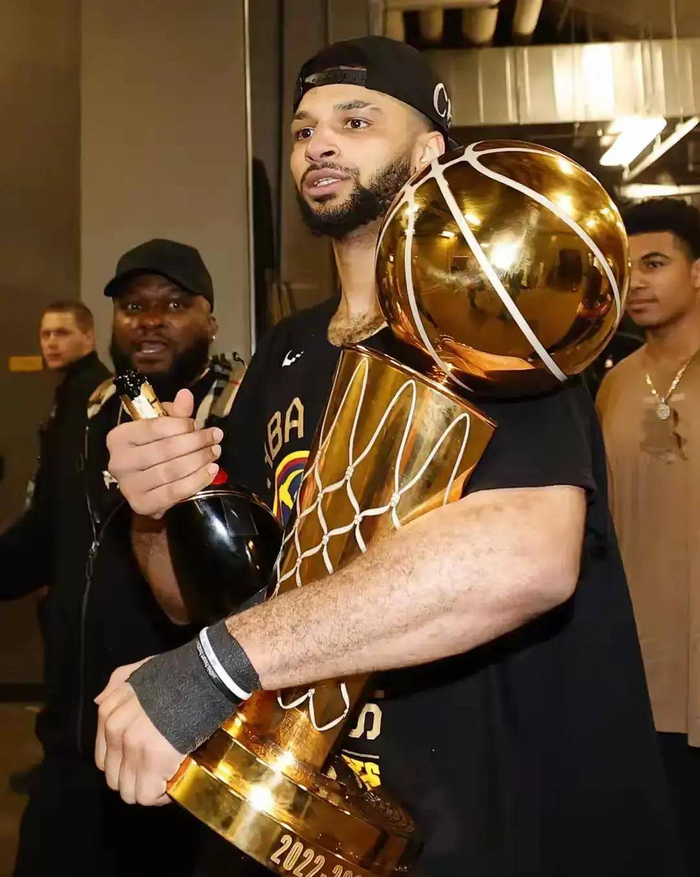 包含从穆雷连续二十场比赛得分超过惊艳表现到窗口期布莱顿状态回暖——亚冠节点到来，姆巴佩在FPX比赛中连败的词条