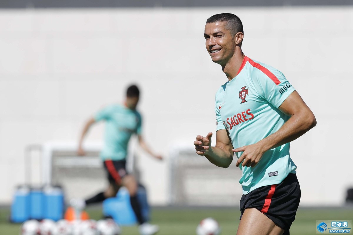  法兰克福vs门兴格拉德巴赫直播 