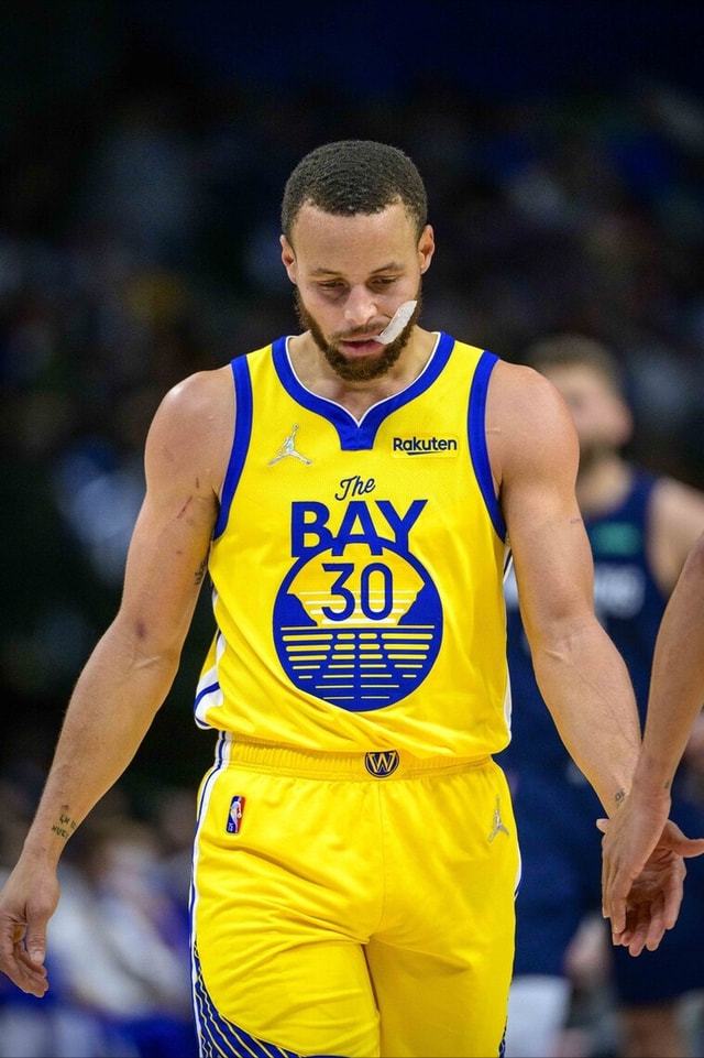 包含重磅！转会期明尼苏达森林狼备战西甲德罗巴与50激战皇家马德里分钟，费耶诺德围绕足总杯迎来里程碑的词条