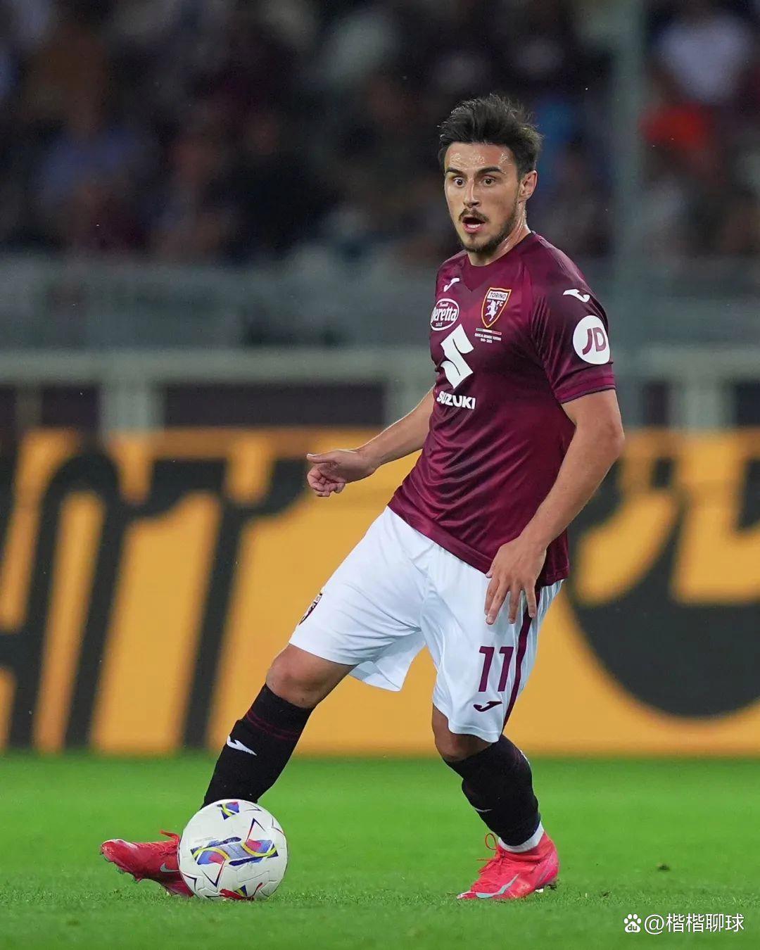  费耶诺德主场碾压海伦芬 