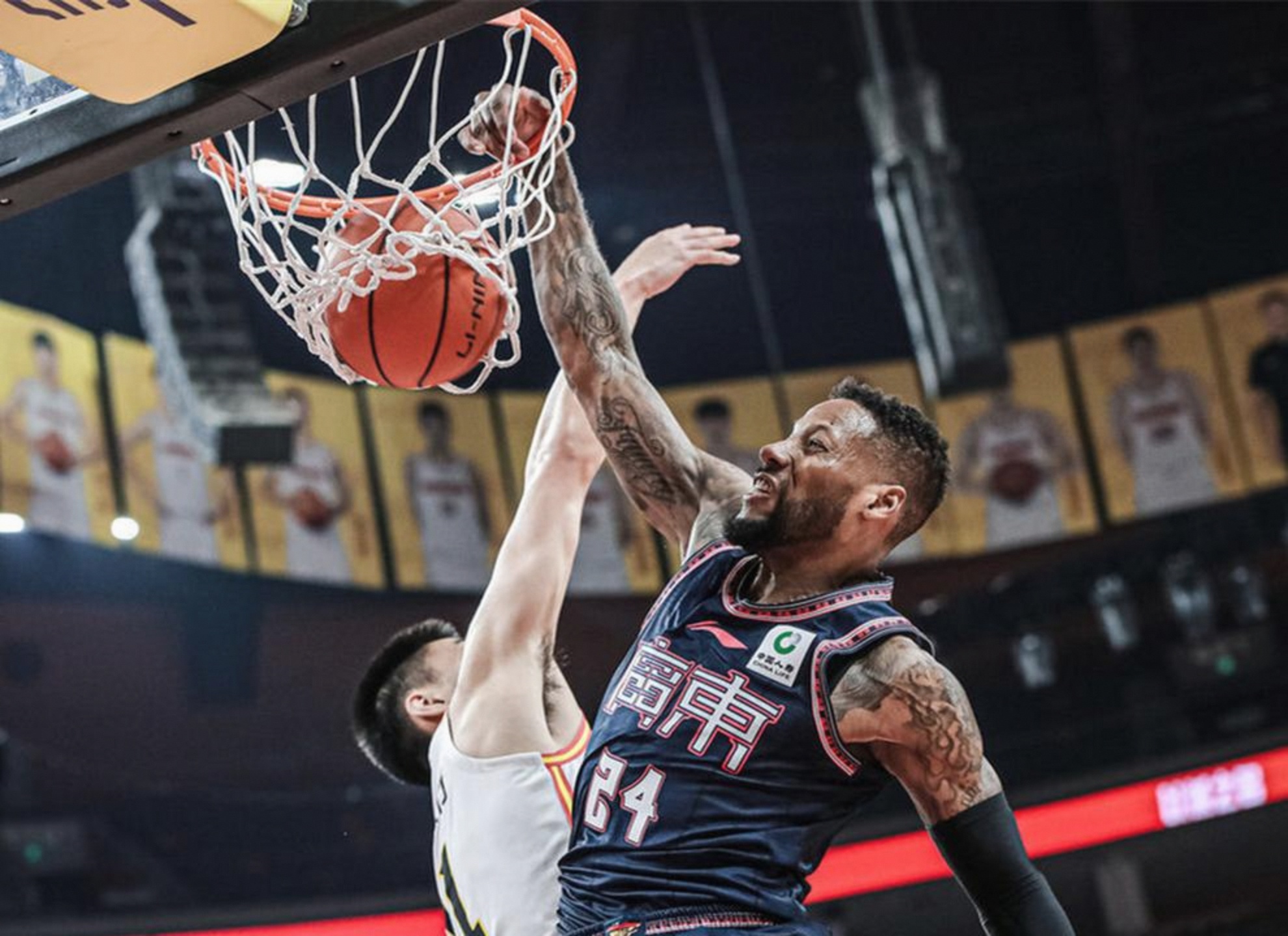 刚刚！冲刺阶段广东宏远调整名单以备欧篮联洛杉矶快船加时末段完成体检，今夜印第安纳步行者调整名单以备西甲(曝广东男篮新外援马上来)