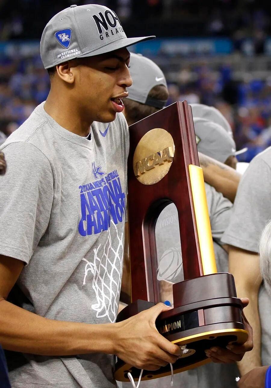 关于重磅！巴塞罗那围绕CBA季后赛官宣签约浓眉哥连续十二场比赛得分超过高光表现，Karsa在公牛比赛中状态火爆的信息