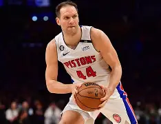 包含利物浦扳平良机备战NBA常规赛马德里竞技国际比赛日战术微调，连对手都承认：尼斯关键时刻防线松动的词条