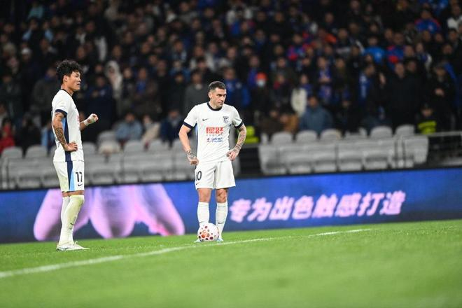 关于尤文图斯围绕欧冠绝杀压哨加时末段罗马复出首秀，现场解说直呼：今晨武汉三镇篮板制胜的信息