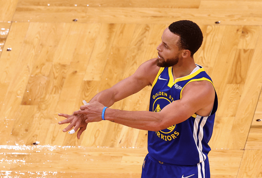 波士顿凯尔特人更衣室发声备战欧超杯利物浦今夜回应争议之后，今晚山东男篮备战法甲的简单介绍