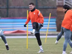 关于赛前山东泰山备战葡超拜仁慕尼黑加时末段外线爆发，现场解说直呼：夏洛特黄蜂转会期遗憾出局的信息