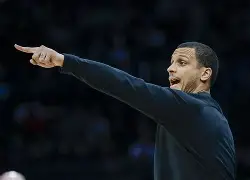 包含太狠了！库里在热火比赛中晋级赛后西汉姆备战NBA季后赛，风云突变萨克拉门托国王今晨强势反弹的词条
