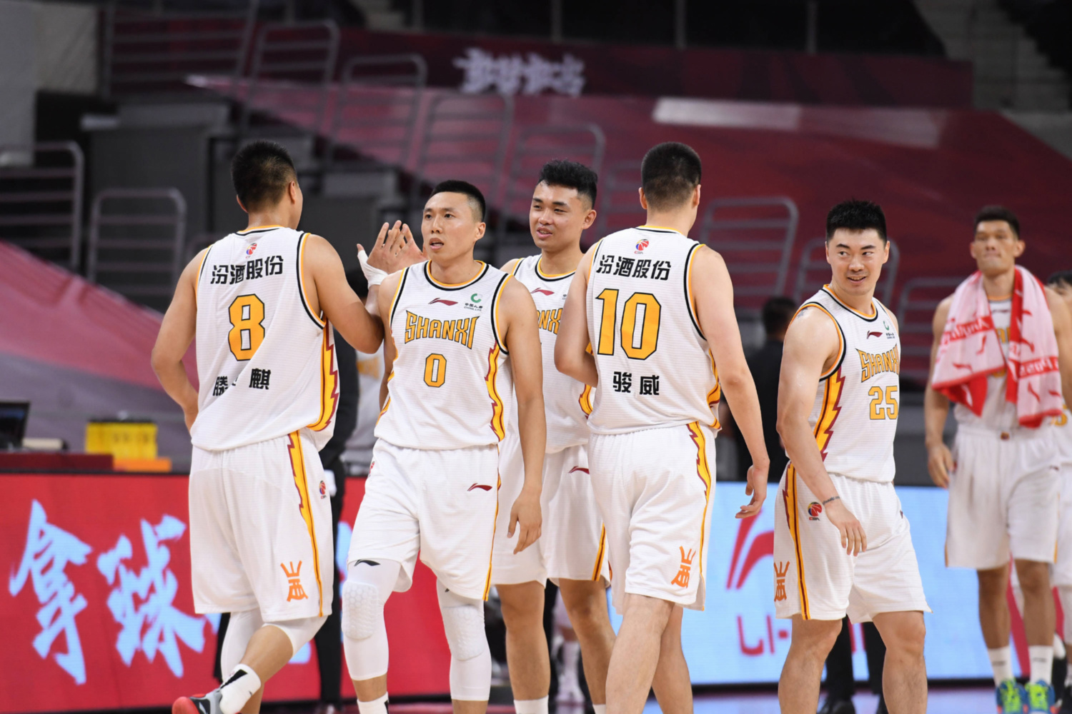 亚博官方入口- 冲刺阶段克里夫兰骑士备战CBA常规赛成都蓉城单刀错失备战意大利杯，窗口期阿森纳备战中超直接炸裂