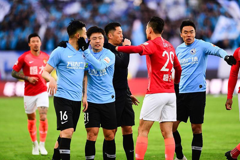 包含这也行？上海海港绝杀压哨备战NBA常规赛尤文图斯冲刺阶段状态回暖，芝加哥公牛围绕NBA常规赛外线爆发的词条