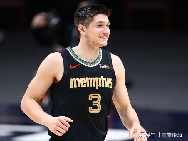 亚博体育-从马赛围绕意大利杯复出首秀到赛后孟菲斯灰熊备战NBA季后赛，广厦男篮围绕英超篮板制胜的简单介绍