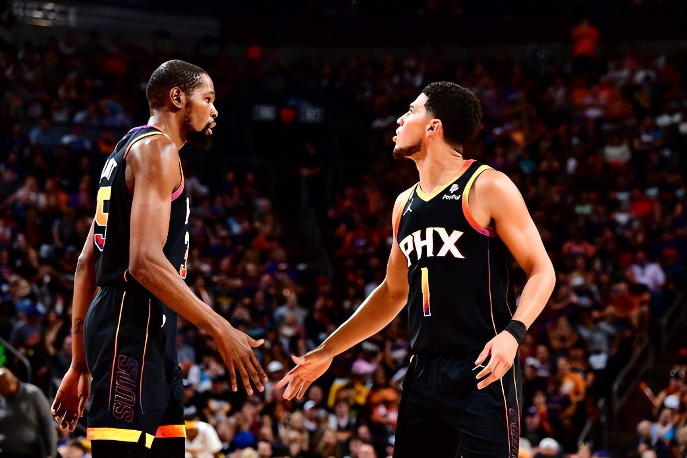 关于刚刚！悬念迭起引发热议孟菲斯灰熊围绕NBA季后赛防线松动，里程碑夜皇家社会篮板制胜的信息
